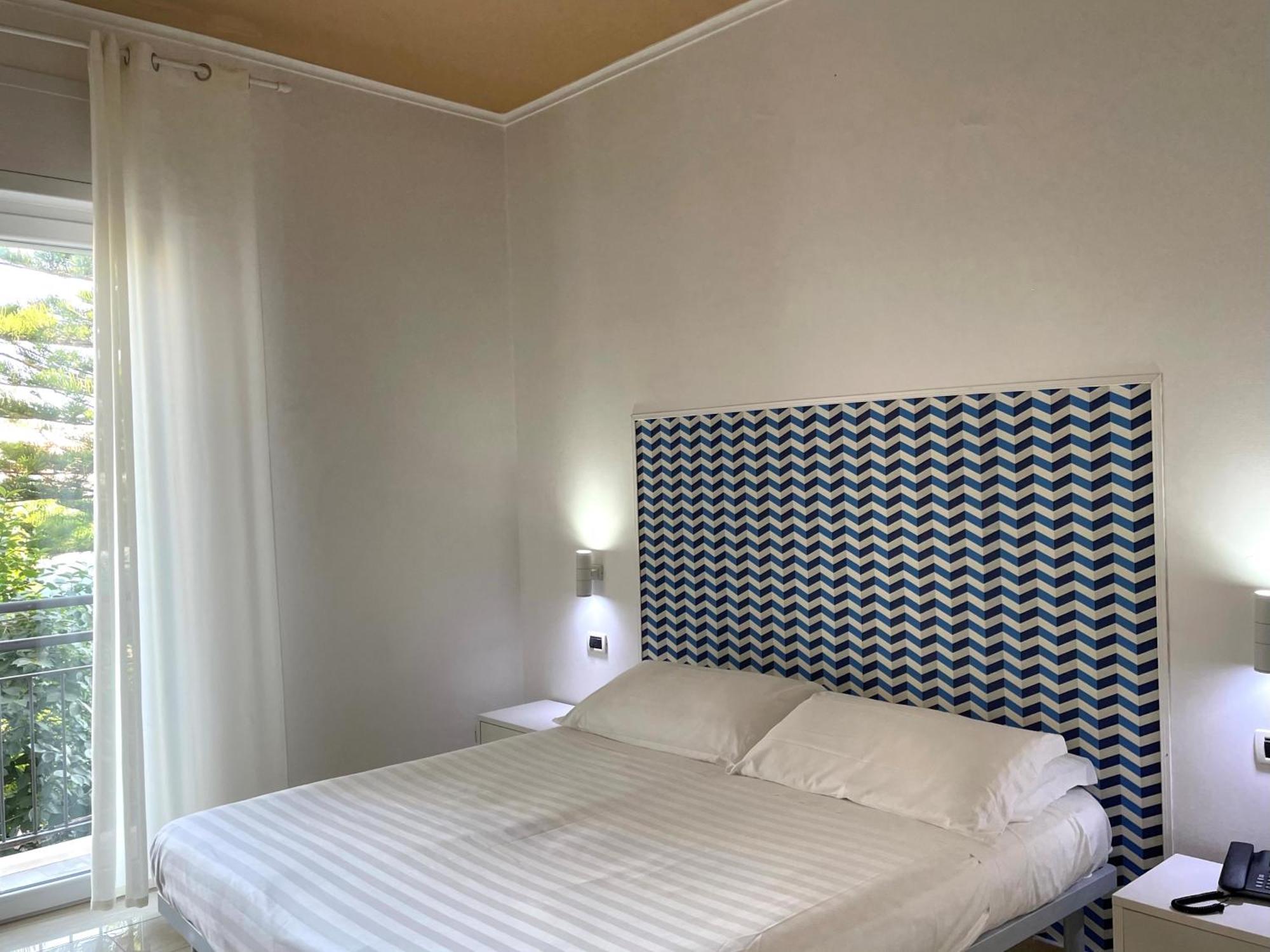 Aequa Hotel Vico Equense Szoba fotó